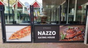 Complete pandaankleding voor Nazzo Eating House