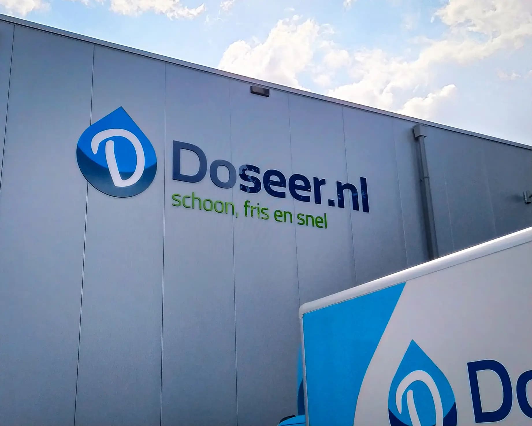 Gevelreclame voor Doseer door Mull2media