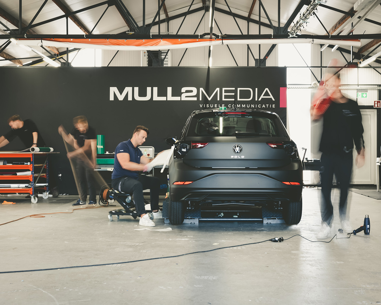 Autobelettering door het productieteam van Mull2media