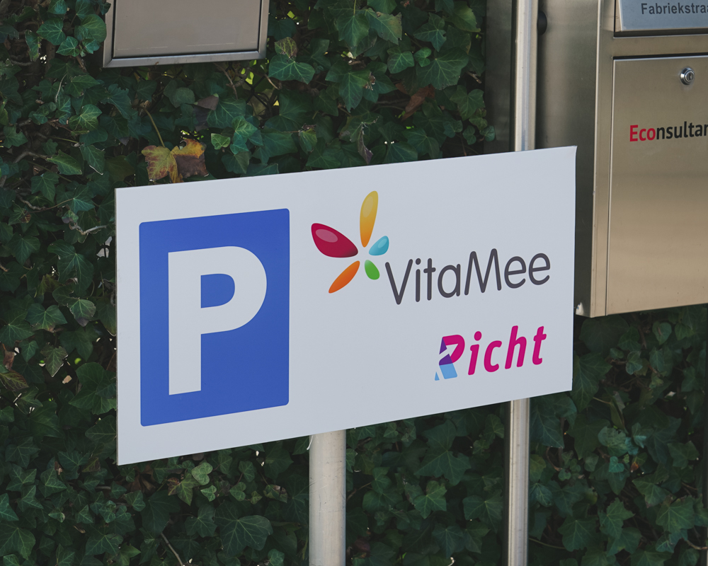 Signing VitaMee - parkeerbord