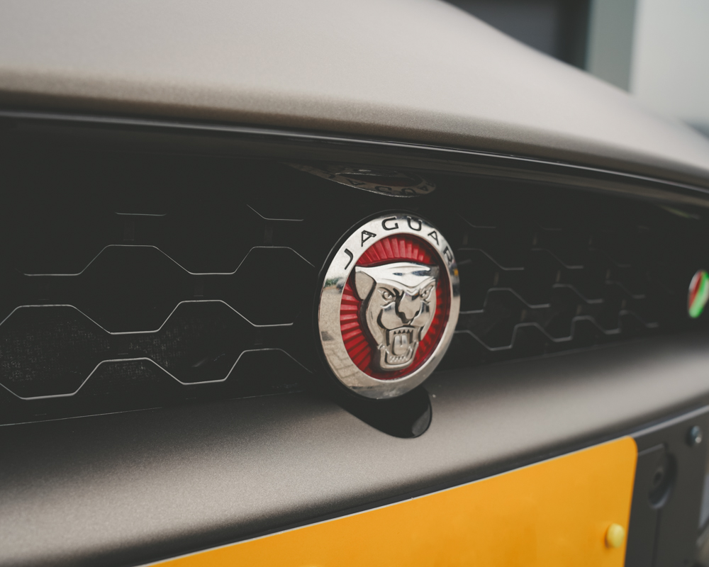 Car wrap Jaguar detail logo