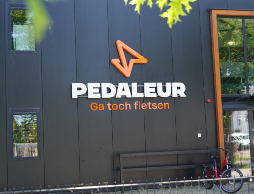 Nieuwe website en gevelreclame voor Pedaleur