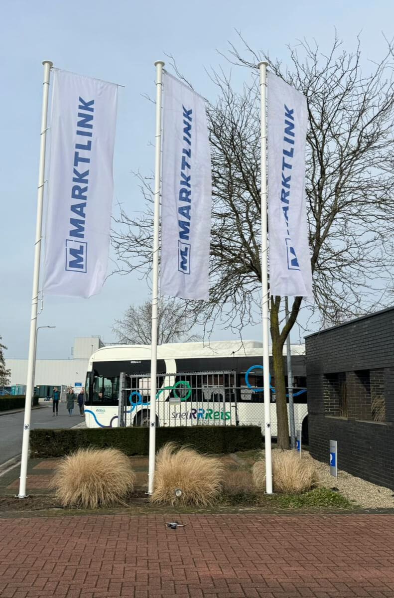 Vlaggenmasten Marktlink Mull2media