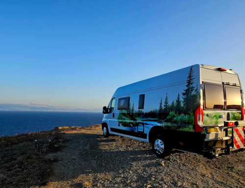 Camperwrap met natuurlandschap – Belettering die past